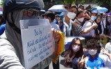 Hình ảnh ấn tượng trong buổi thi cuối vào lớp 10 ở Hà Nội