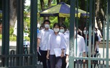 Hình ảnh ấn tượng trong buổi thi cuối vào lớp 10 ở Hà Nội