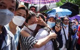 Hình ảnh ấn tượng trong buổi thi cuối vào lớp 10 ở Hà Nội