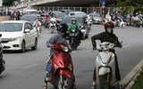 Hà Nội: Ngán ngẩm cảnh cố tình đi ngược chiều tại nút phân luồng thí điểm giảm ùn tắc ở đường Nguyễn Trãi