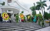 Công an Thủ đô dâng hương tưởng nhớ các anh hùng liệt sỹ ở nghĩa trang Quốc gia Vị Xuyên