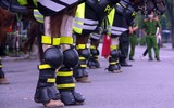 Xem Cảnh sát cơ động kỵ binh diễu hành dũng mãnh và thân thiện ở phố đi bộ hồ Gươm