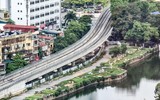 Ngắm vẻ đẹp độc đáo của hồ nước đặc biệt giữa trung tâm Thủ đô Hà Nội
