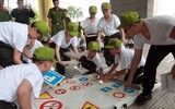 Khoảnh khắc đáng yêu của các em nhỏ tham gia Học kỳ Công an ở Học viện Cảnh sát Nhân dân