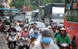 Ùn tắc kéo dài khi người dân chen chân về quê trước nghỉ lễ 2/9