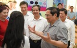 Thủ tướng Phạm Minh Chính trò chuyện với học sinh Phú Thọ trước thềm năm học mới