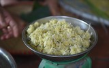 Cận cảnh làng nghề làm cốm mộc độc đáo ở Thủ đô