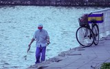 Cận cảnh hồ Tây sau khi lãnh đạo thành phố chỉ đạo nóng xử lý tình trạng cá chết hàng loạt