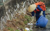 Cận cảnh hồ Tây sau khi lãnh đạo thành phố chỉ đạo nóng xử lý tình trạng cá chết hàng loạt