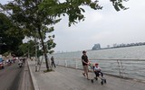 Cận cảnh hồ Tây sau khi lãnh đạo thành phố chỉ đạo nóng xử lý tình trạng cá chết hàng loạt