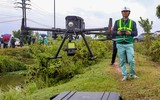 Cận cảnh flycam chuyên dụng phục vụ khảo sát cắm mốc giới đường vành đai 4 ở Hà Nội