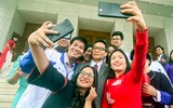 Hình ảnh ấn tượng khi Phó Thủ tướng Vũ Đức Đam gặp mặt các thầy cô giáo tiêu biểu
