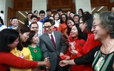 Hình ảnh ấn tượng khi Phó Thủ tướng Vũ Đức Đam gặp mặt các thầy cô giáo tiêu biểu