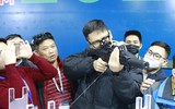 Người dân xếp hàng chờ vào trải nghiệm vũ khí made in Việt Nam tại Triển lãm Quốc phòng quốc tế Việt Nam 2022