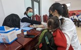 Ấn tượng ảnh Thanh niên Công an Thủ đô hiến máu, giúp dân đăng ký định danh điện tử
