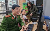 Ấn tượng ảnh Thanh niên Công an Thủ đô hiến máu, giúp dân đăng ký định danh điện tử