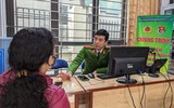 Ấn tượng ảnh Thanh niên Công an Thủ đô hiến máu, giúp dân đăng ký định danh điện tử