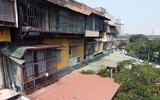 Chung cư đặc biệt nguy hiểm giữa lòng Hà Nội vẫn còn dân ở dù quá hạn di dời
