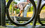 Hà Nội: Tháo dỡ hàng rào sắt công viên Thống Nhất sau 60 năm hoạt động