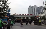 Bến xe Hà Nội vắng lặng chiều 29 Tết, xe xếp hàng dài chờ khách...