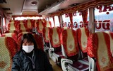 Bến xe Hà Nội vắng lặng chiều 29 Tết, xe xếp hàng dài chờ khách...