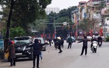 Tổ Đình Phúc Khánh tấp nập người đến đăng ký cầu bình an ngày Mùng 3 Tết, nhiều bãi trông xe tự phát xuất hiện