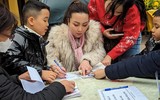 Tổ Đình Phúc Khánh tấp nập người đến đăng ký cầu bình an ngày Mùng 3 Tết, nhiều bãi trông xe tự phát xuất hiện