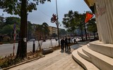 Ngắm hàng ghế đá tối giản tuyệt đẹp trong nắng xuân trên phố Nguyễn Chí Thanh