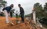 Hình ảnh ý nghĩa đầu năm của chiến sĩ cảnh sát cơ động, phòng cháy chữa cháy và người làm báo Công an Thủ đô