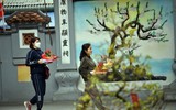 Giới trẻ Hà Thành nô nức đi lễ cầu duyên trong ngày Lễ Tình yêu Valentine 2023