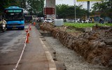 Cận cảnh công trường xây dựng 2 cầu dầm thép song song với cầu vượt Mai Dịch ở Hà Nội