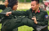 Xem nữ Cảnh sát cơ động dự bị chiến đấu Hà Nội trình diễn đẹp mắt 