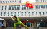 Xem nữ Công an Thủ đô khổ luyện võ thuật trên thao trường 