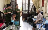 Xem Thanh niên Công an Thủ đô hỗ trợ đoàn viên đăng ký định danh điện tử trong ngày hội chuyển đổi số