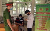 Xem Thanh niên Công an Thủ đô hỗ trợ đoàn viên đăng ký định danh điện tử trong ngày hội chuyển đổi số