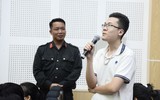 Xem Cảnh sát cơ động CATP Hà Nội hướng dẫn nữ sinh viên kỹ năng phòng vệ 