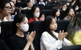Xem Cảnh sát cơ động CATP Hà Nội hướng dẫn nữ sinh viên kỹ năng phòng vệ 