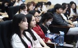 Xem Cảnh sát cơ động CATP Hà Nội hướng dẫn nữ sinh viên kỹ năng phòng vệ 