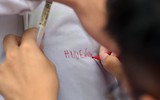 Nữ sinh trường Trần Phú Hà Nội vỡ òa cảm xúc trong ngày chia tay lớp 12