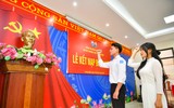 Lễ kết nạp Đảng trang trọng, tự hào của 2 học sinh THPT Hà Nội trước kỳ thi tốt nghiệp