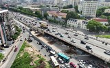 Nhìn từ flycam hai cầu vượt thép trăm tỷ ở nút Mai Dịch đang có nguy cơ chậm tiến độ 