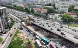 Nhìn từ flycam hai cầu vượt thép trăm tỷ ở nút Mai Dịch đang có nguy cơ chậm tiến độ 