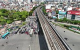 Nhìn từ flycam hai cầu vượt thép trăm tỷ ở nút Mai Dịch đang có nguy cơ chậm tiến độ 