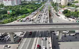 Nhìn từ flycam hai cầu vượt thép trăm tỷ ở nút Mai Dịch đang có nguy cơ chậm tiến độ 