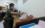 Thanh niên Công an Thủ đô về thôn, xã kích hoạt định danh điện tử, khám bệnh phục vụ nhân dân trong ngày hè nắng nóng