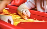 Gần ngày Quốc khánh, về thăm làng nghề hơn 70 năm may cờ Tổ quốc ở Hà Nội