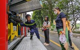 Cận cảnh hoạt động trải nghiệm PCCC và CNCH độc đáo không thể bỏ lỡ đang diễn ra ở Hà Nội