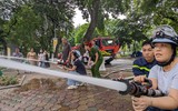 Cận cảnh hoạt động trải nghiệm PCCC và CNCH độc đáo không thể bỏ lỡ đang diễn ra ở Hà Nội