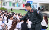 Cảnh sát Cơ động CATP Hà Nội đưa kỹ năng phòng chống bắt cóc, xâm hại vào nhà trường