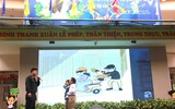 Xem cảnh sát cơ động Hà Nội hướng dẫn học sinh tiểu học phòng vệ khi bị bắt cóc, xâm hại